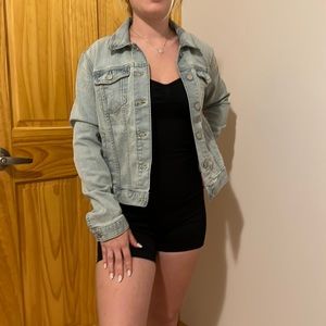 Banana rebulic XS light washed Jean jacket.